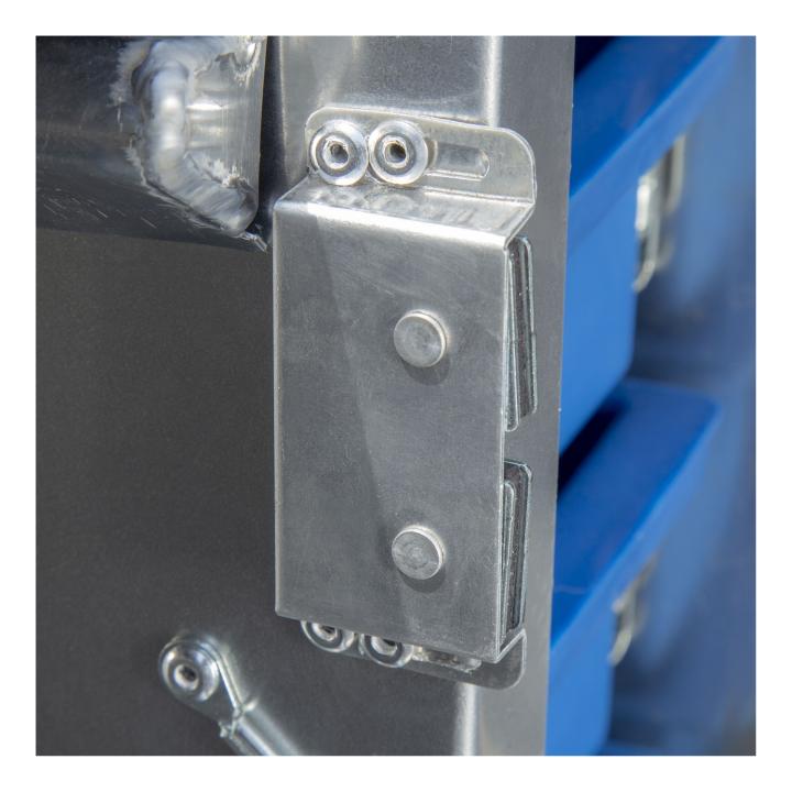 UWS - Magnetic Door Catch | UWS (UWS-MAGNETPULL)