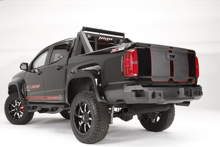 Fab Fours - Fab Fours CC15-W3350-B Premium Rear Bumper