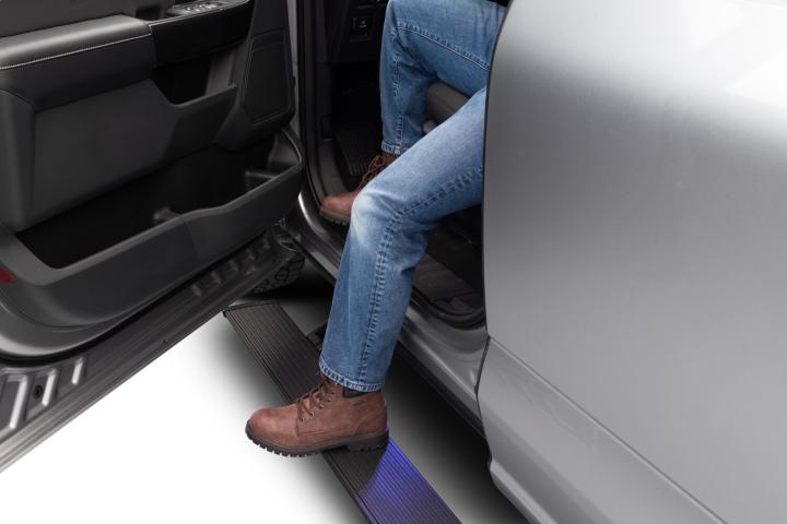 AMP Research - AMP Research 76151-01A PowerStep Plug-N-Play System