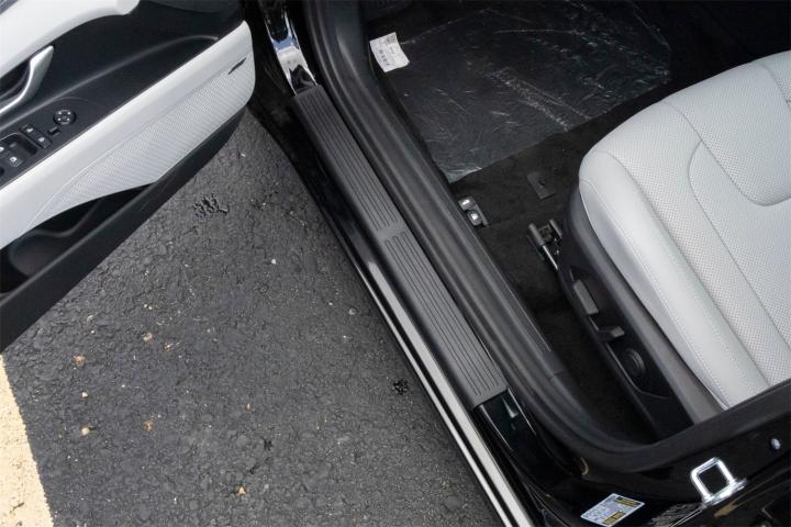 WeatherTech - WeatherTech ST088K1 Sill Protector