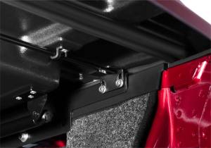 UnderCover - UnderCover UC1186L-GPA LUX Tonneau Cover - Image 4