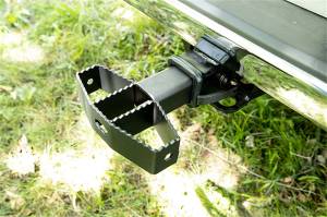 Dee Zee - Dee Zee DZ15302S Serrated Hitch Step - Image 3