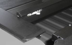 Roll-N-Lock - Roll-N-Lock LG206M Roll-N-Lock M-Series Truck Bed Cover - Image 5