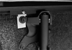 Roll-N-Lock - Roll-N-Lock LG223M Roll-N-Lock M-Series Truck Bed Cover - Image 11