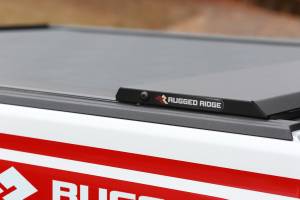 Rugged Ridge - Rugged Ridge 13550.31 Armis Hard Retractable Bed Cover - Image 18