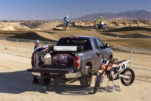BAK Industries - BAK Industries 39406 Revolver X2 Hard Rolling Truck Bed Cover - Image 11