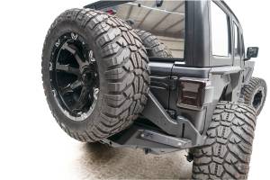 Fab Fours - Fab Fours JL18-Y1851T-B Off The Door Tire Carrier - Image 1