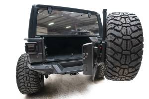 Fab Fours - Fab Fours JL18-Y1851T-B Off The Door Tire Carrier - Image 3