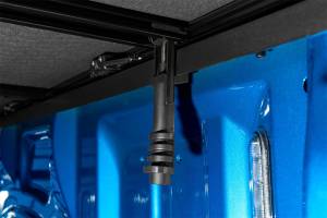 Lund - Lund 958115 Genesis Elite Tri-Fold Tonneau - Image 4